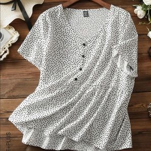 *NWOT* Heart Peplum Blouse